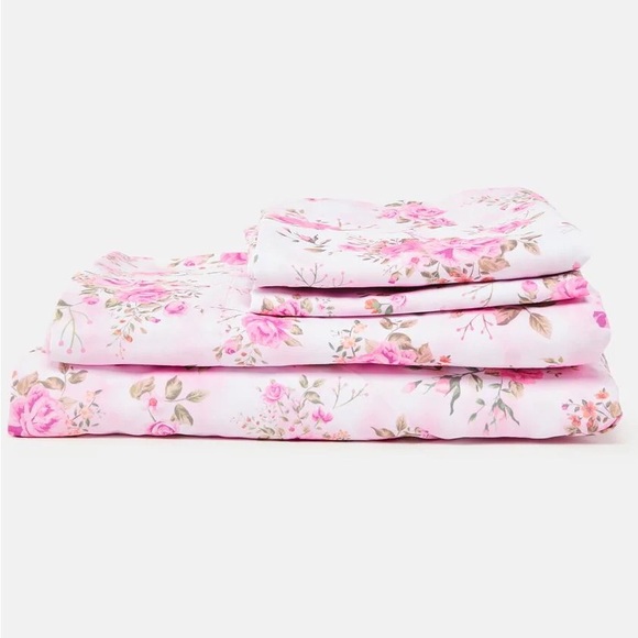 NEW Dolls Kill Home “Floating Roses” Bed Sheet Set Home Accent - Picture 5 of 8